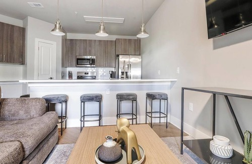 Fort Myers Apartment | Landing | Stunning 1BD, Gym, Pool