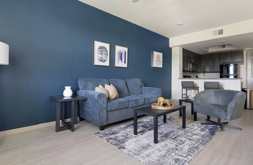Eastwood Village Apartment | Landing | Stunning 1BD, Yoga Studio, Gym