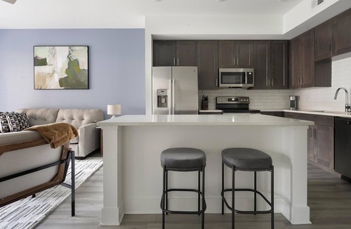 Fort Myers River District Apartment | Landing | Stunning 1BD, Yoga Studio
