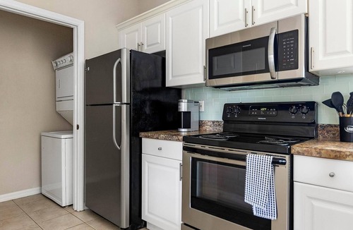 North Port Apartment | Landing | Stunning 1BD, Courtyard, Tennis Court