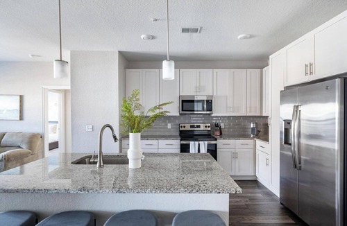 Interchange Square Apartment | Landing | Stunning 2BD, Gym, Game Room