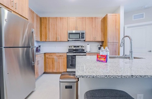 Interchange Square Apartment | Landing | Stunning 2BD, Pool, Gym