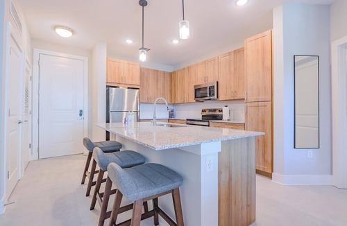 Interchange Square Apartment | Landing | Stunning 2BD, Pool, Gym