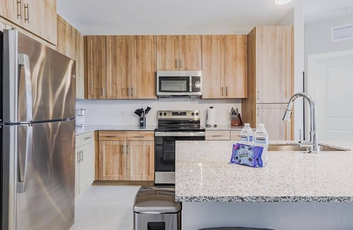 Interchange Square Apartment | Landing | Stunning 2BD, Pool, Gym