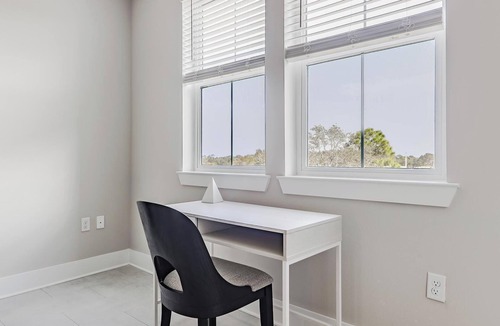 Interchange Square Apartment | Landing | Stunning 2BD, Pool, Gym