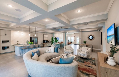 Fort Myers Apartment | Landing | Stunning 2BD, Pool, Gym