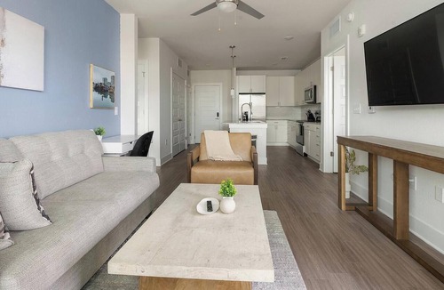 The Forum Apartment | Landing | Stunning 2BD, Gym
