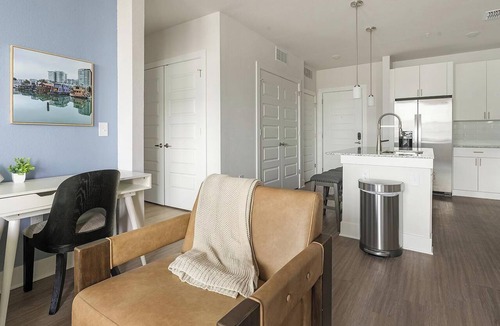The Forum Apartment | Landing | Stunning 2BD, Gym