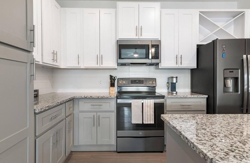 Lake Wales Apartment | Landing | Stunning 2BD, Game Room