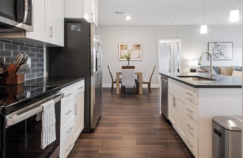 Interchange Square Apartment | Landing | Stunning 2BD, Yoga Studio, Clubhouse