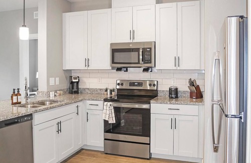 Fort Myers Apartment | Landing | Stunning 3BD, Gym, Yoga Studio