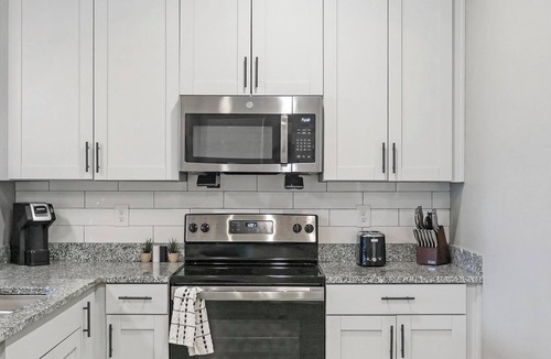 Fort Myers Apartment | Landing | Stunning 3BD, Gym, Yoga Studio