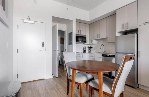 Golden Gate Apartment | Landing | Stunning Studio, Clubhouse, Courtyard