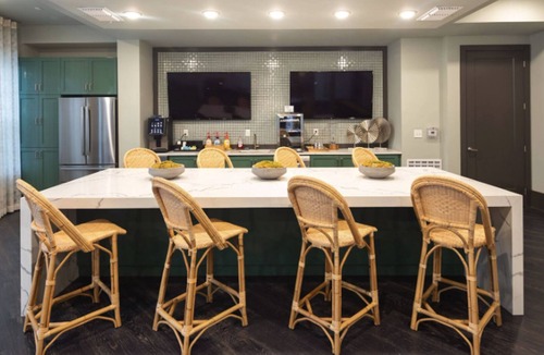 Land O' Lakes Apartment | Landing | Stylish 1BD, Gym, Pool