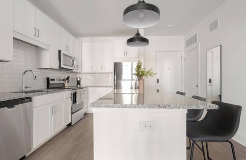 Laurel Apartment | Landing | Stylish 1BD, Clubhouse, Gym