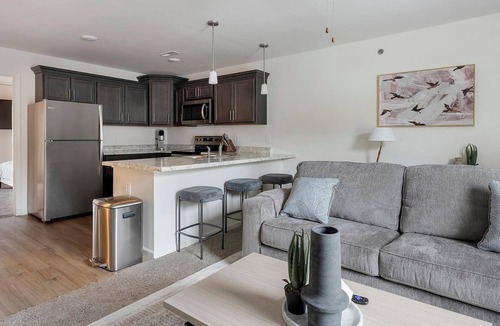 Lyman Apartment | Landing | Stylish 1BD, Pool, Clubhouse