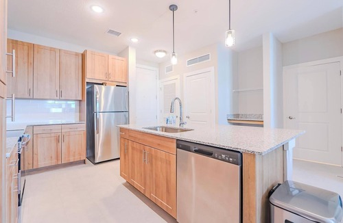 Interchange Square Apartment | Landing | Stylish 2BD, Gym, Pool