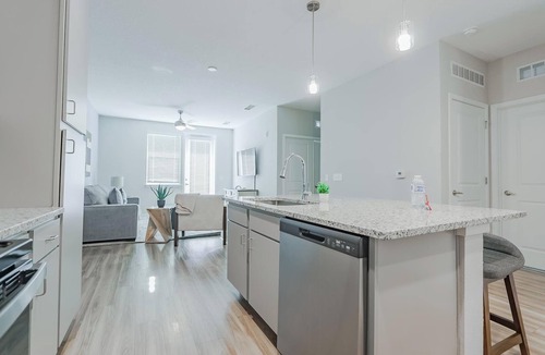 Interchange Square Apartment | Landing | Stylish 2BD, Gym, Clubhouse