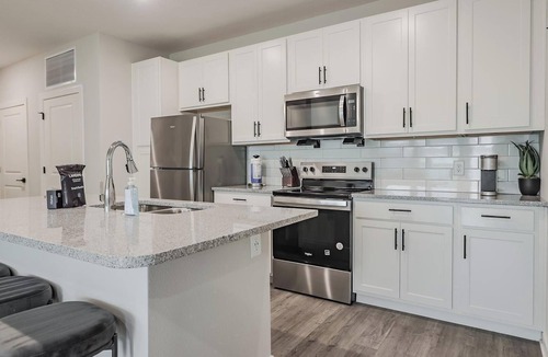 Fort Myers Apartment | Landing | Stylish 2BD, Pool