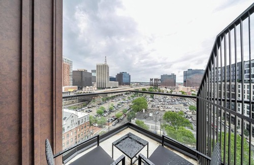 Ironbound District Apartment | Landing | Stylish Studio, Gym