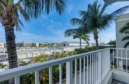 East Ocean Ave House | Lantana Condo w/Balcony: 11 Mi to Palm Beach!