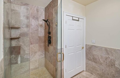 Northern Liberties Apartment | Large Townhome Apartment In Northern Liberties