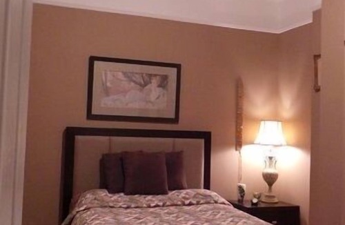 Bloomingdale Apartment | Last minute trip classic redone 1 bedroom apt. elevator blgd. upper west side