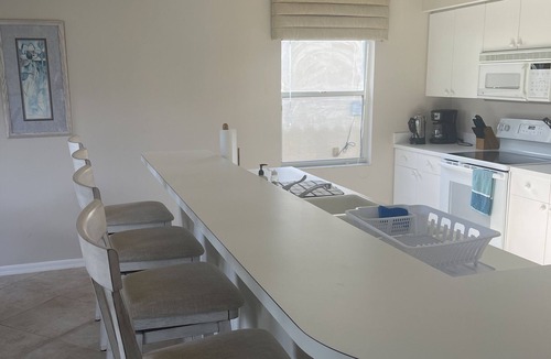 Falcons Glen House | Lely Resort 3BR/2Bath Home on Golf Course w/Community Pool & Hot Tub.