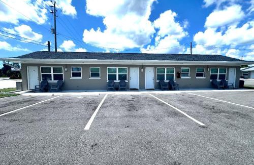 Englewood Hotel | Lemon Bay Motel