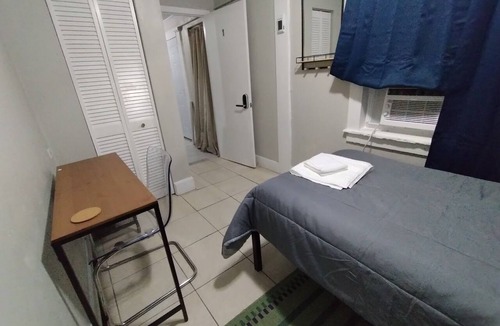 St. Petersburg Hostel | Lenny's Southy Hostel