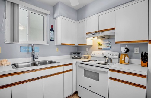 Saint Armands Key Condo | Lido Beach Oasis - Book your dream vacation today!