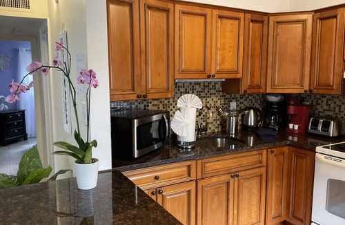 Sarasota Apartment | LIDO BEACH/ST. ARMAND'S CIRCLE #103