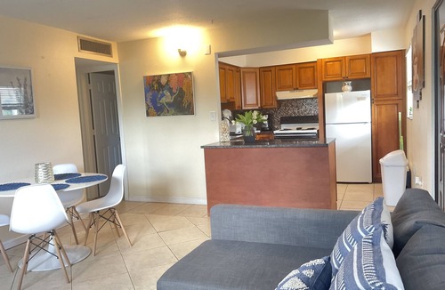 Sarasota Apartment | LIDO BEACH/ST. ARMAND'S CIRCLE #201