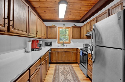 Pocono Mountain Lake House | Limited-Time Deal! | Lakefront, Hot Tub, Kayaks Fully Loaded, Dock