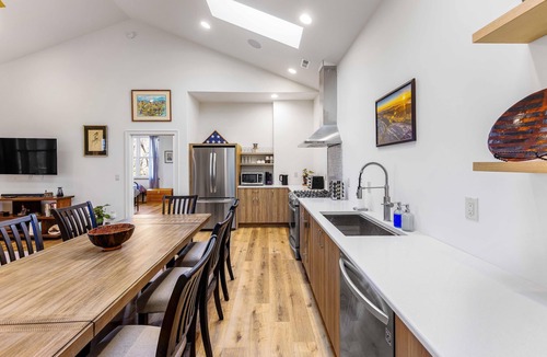 Swannanoa Cottage | Little Bee Woods