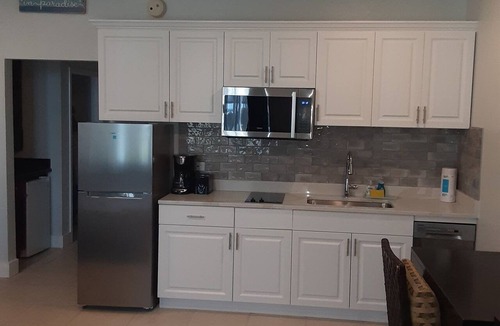 Ruskin Apartment | Little Harbor Resort #306 Tampa Bay FL Beach, Bayside, 2 Pools