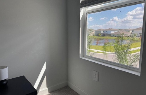 Biggar House | Live the Comfort at exclusive Pratt Preserve home
