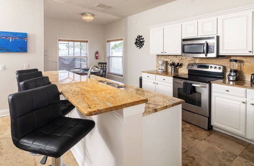Highgate Park House | Live the Good Life in Davenport! 6 BDR w/Private Pool, Minutes from Disney