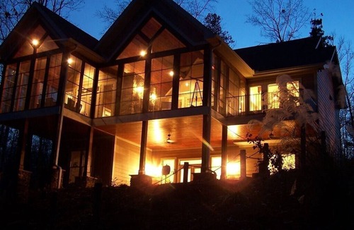 Shelter Cove House | Located on beautiful Lake Keowee
