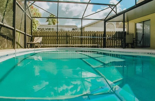 Indian Wells House | LOCATION, LOCATION! Lovely home only 4 miles away from DISNEY!