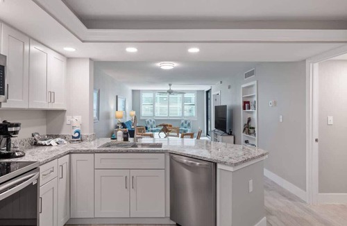 Sanibel Condo | Loggerhead 261- Gorgeous Two Bedroom Condo with Fantastic Amenities