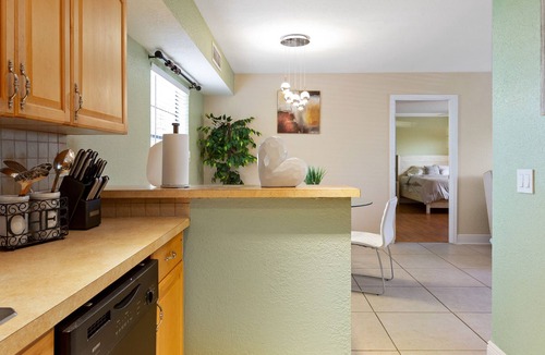Florida North Atlantic Coast Condo | LOVELY 2/2 Condo by the ocean
