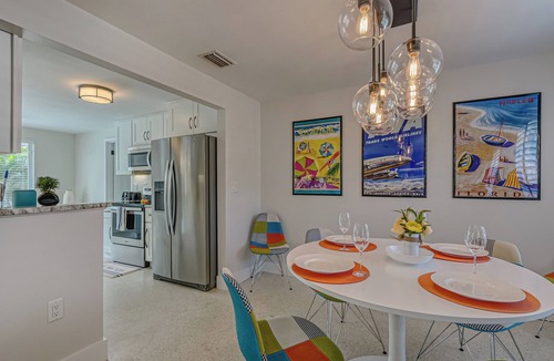 Southgate House | Lovely 3-bedroom house mins to Siesta Key#1 Beach.