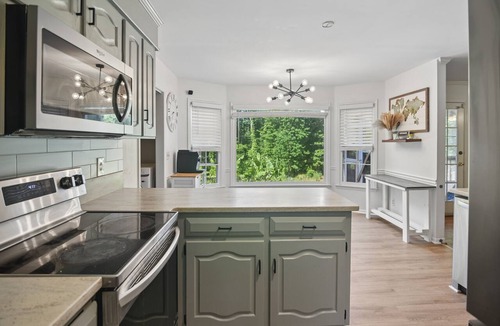 Arcadia House | Lovely 4-bedroom house with in-ground pool