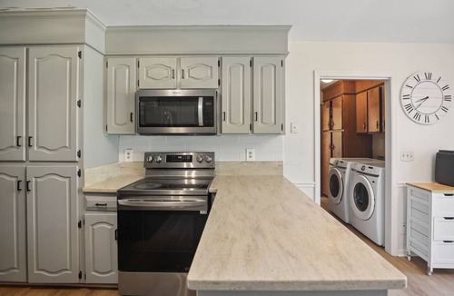 Arcadia House | Lovely 4-bedroom house with in-ground pool