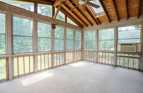 Arcadia House | Lovely 4-bedroom house with in-ground pool