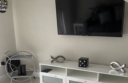 Town N County Park Apartment | Lovely apt