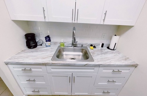 Jensen Beach Apartment | Lovely & Cozy 1 Bedroom APT W/Pool - Close to downtown Jensen Beach