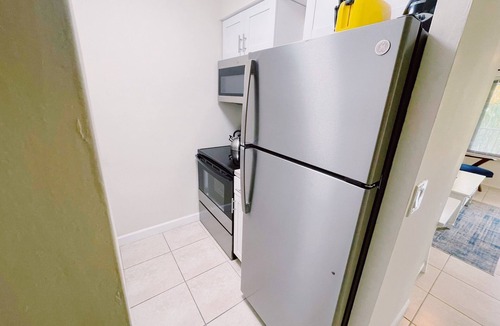 Jensen Beach Apartment | Lovely & Cozy 1 Bedroom APT W/Pool - Close to downtown Jensen Beach