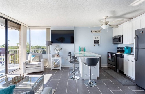 Fort Myers Beach Condo | Lovers Key Beach Club Beautiful & CLEAN + Priv. Beach- Pool